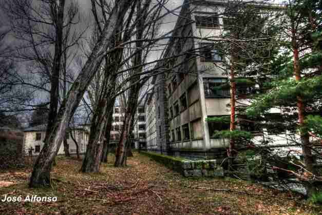 IMG_3557_8_9_tonemapped