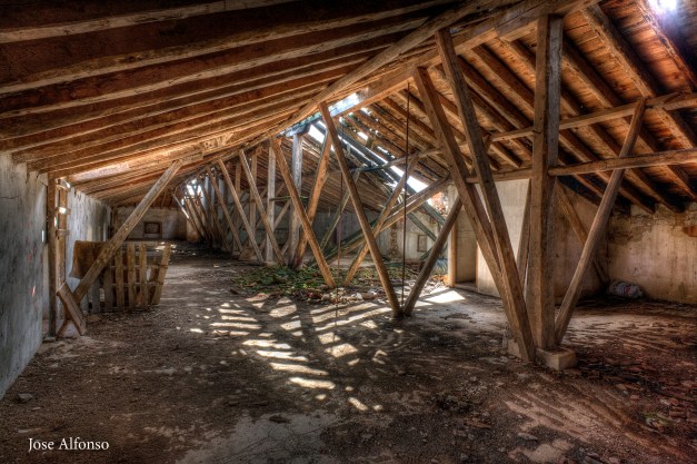 Roof collapsed. Abandoned building