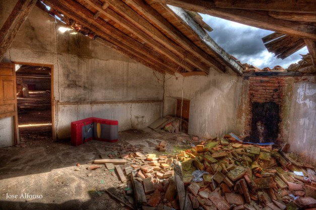Roof collapsed. Abandoned building