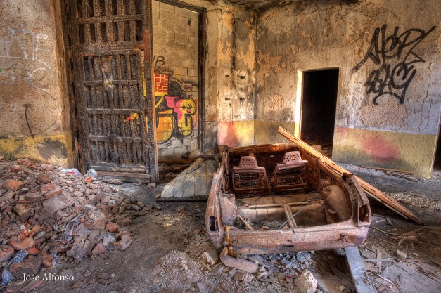 Cars scrapped in abandoned building