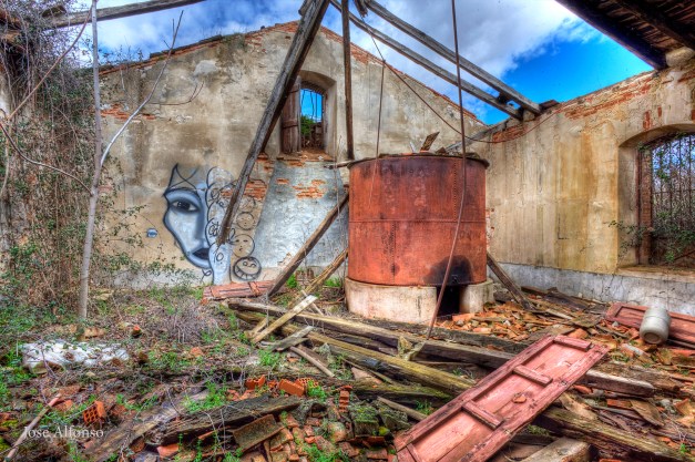 Deposit, Abandoned building