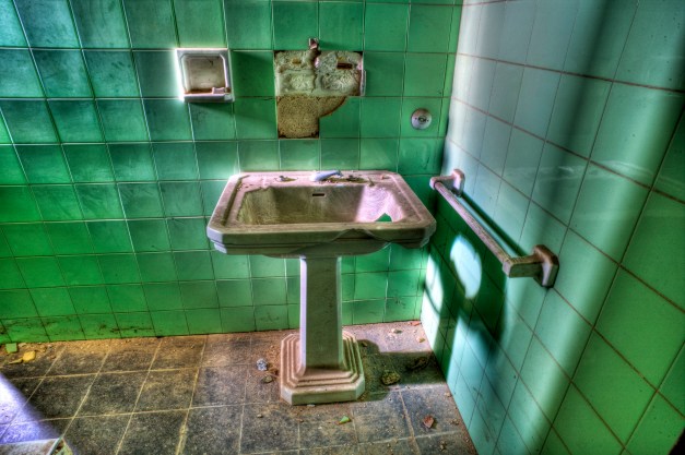 Washbasin. Abandoned building