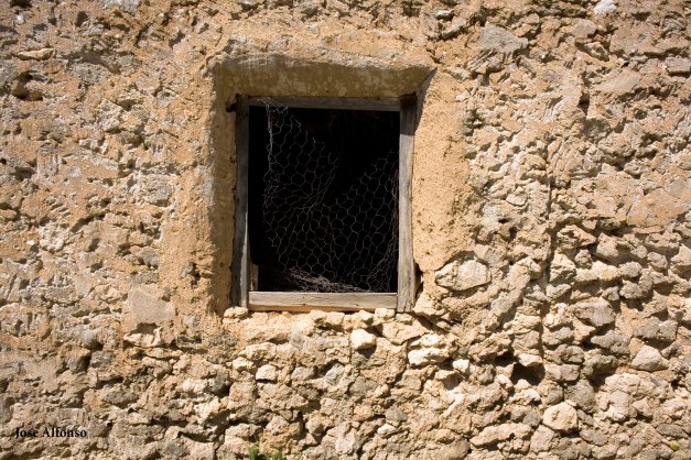 Poblado de Oreja, toledo, Spain. Window, abandoned building