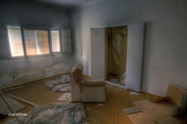 Abandoned house, Madrid, Spain