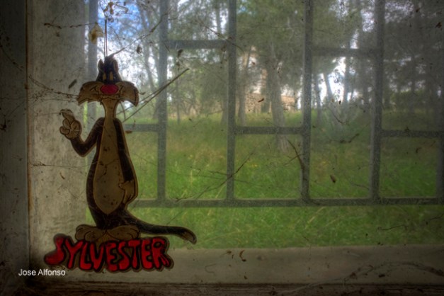 Abandoned house, Madrid, Spain