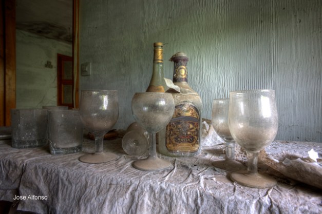 Abandoned house, Madrid, Spain