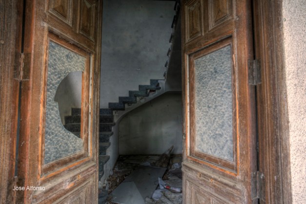 Abandoned house, Madrid, Spain