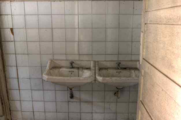 IMG_2044_5_6_tonemapped