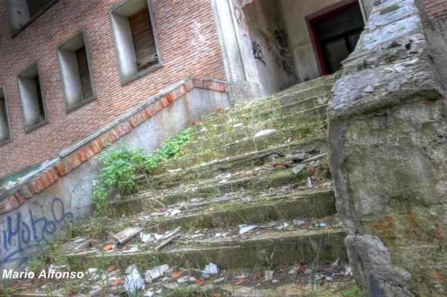 IMG_2328_29_30_tonemapped