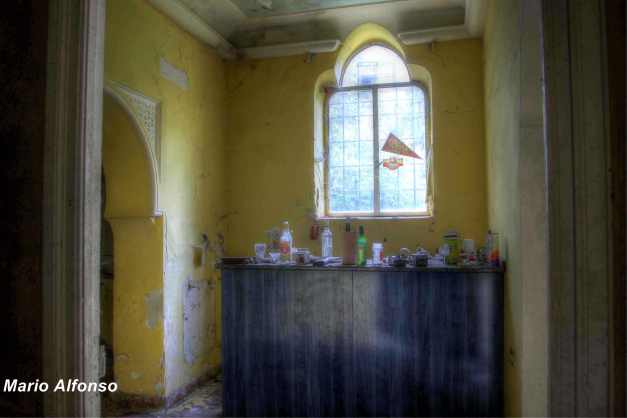 IMG_2917_8_9_tonemapped