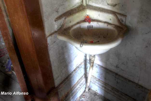 IMG_5693_4_5_tonemapped